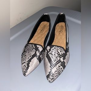 Snake Print Pointed Flats (NWOT)